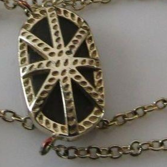 Kendra Scott Necklace - Picture 4 of 7